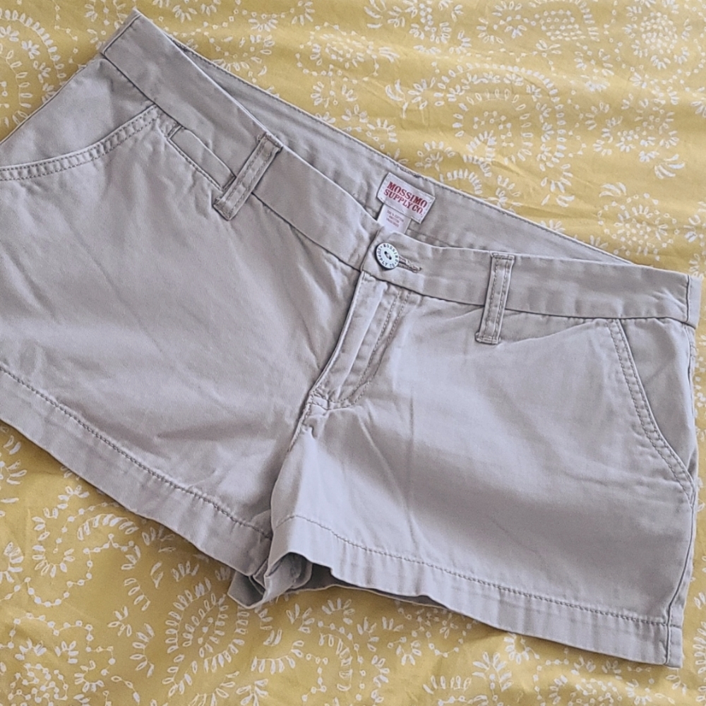 Khaki Shorts 🟢🟢